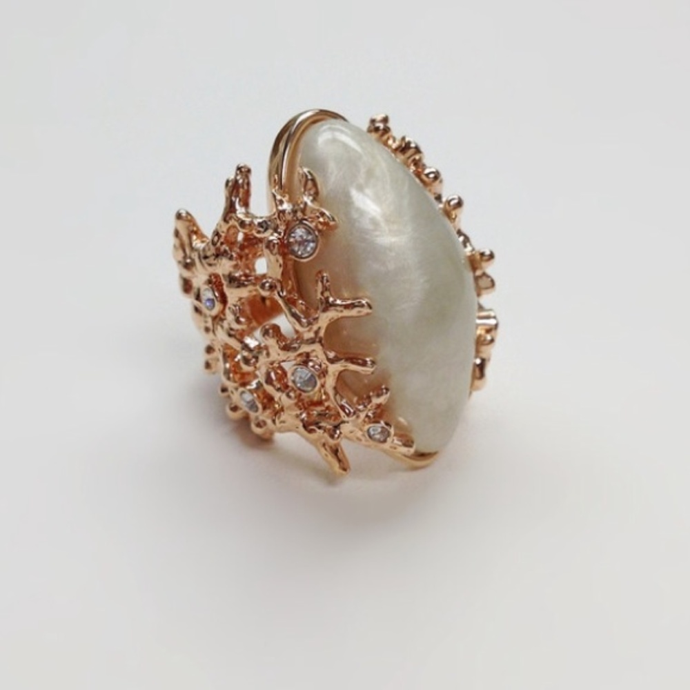 Rose Gold Crystal Pearl Cocktail Ring